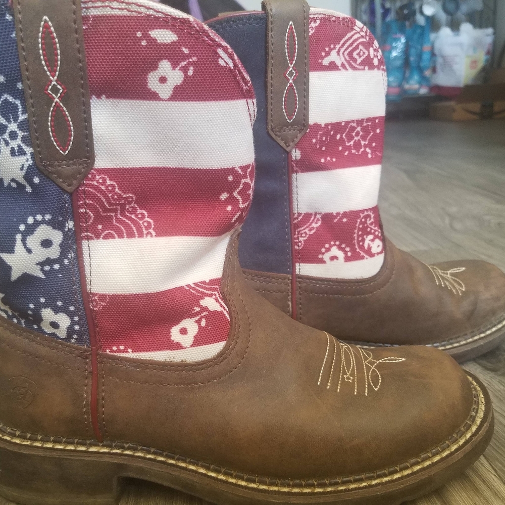 Patriotic Ariat Fat Baby